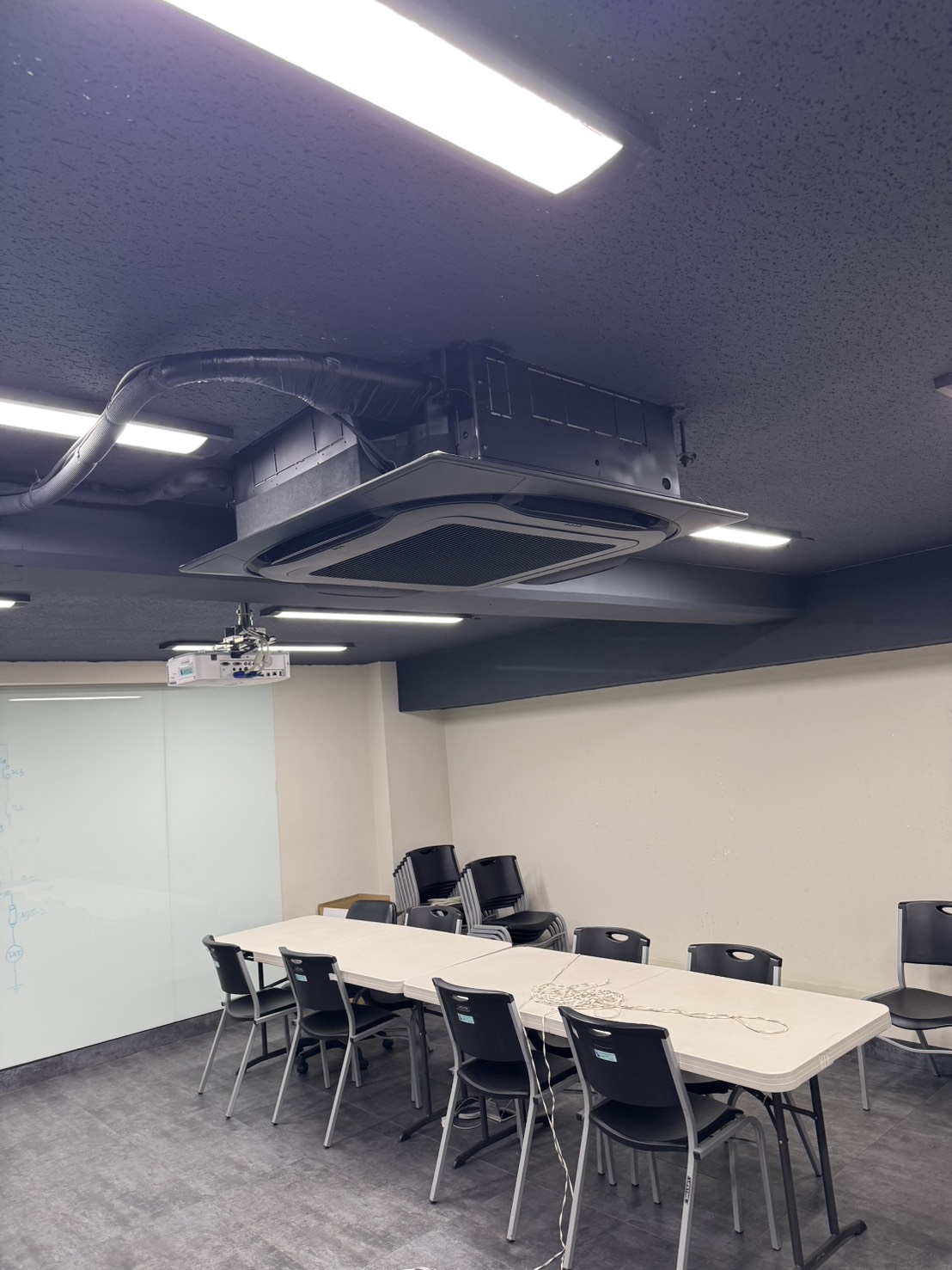 崇友實業蘆洲服務站 商用VRV系統更新完成